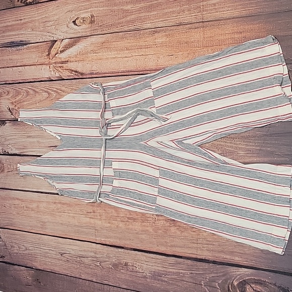 Romper with tie waist - Picture 2 of 5